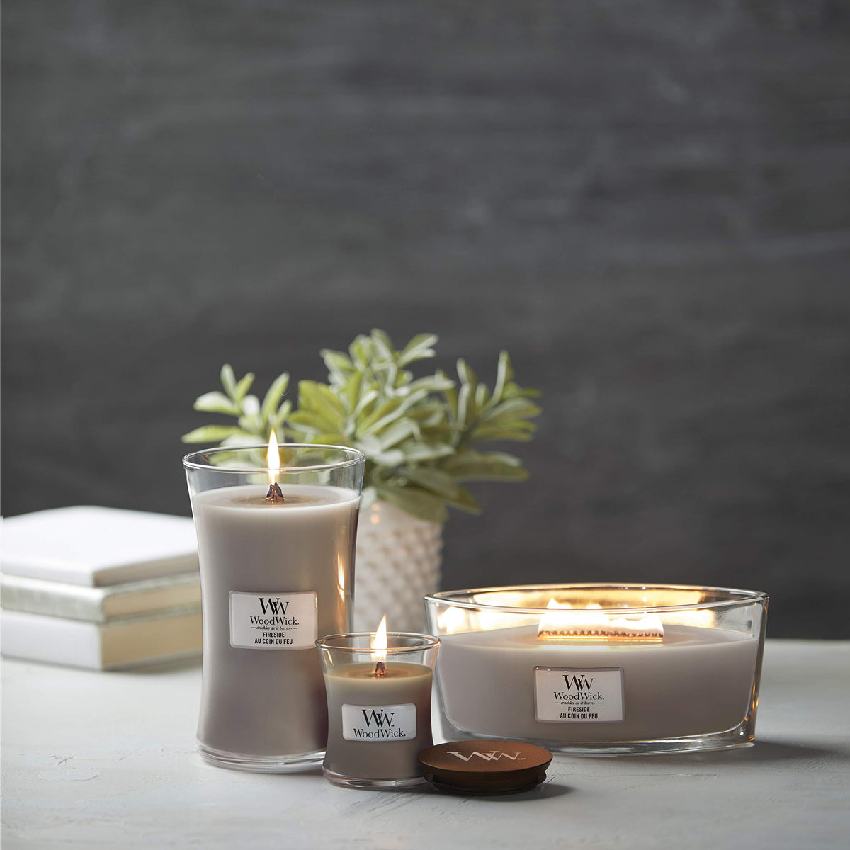 Large Scented Candle with Crackling Wick J72287