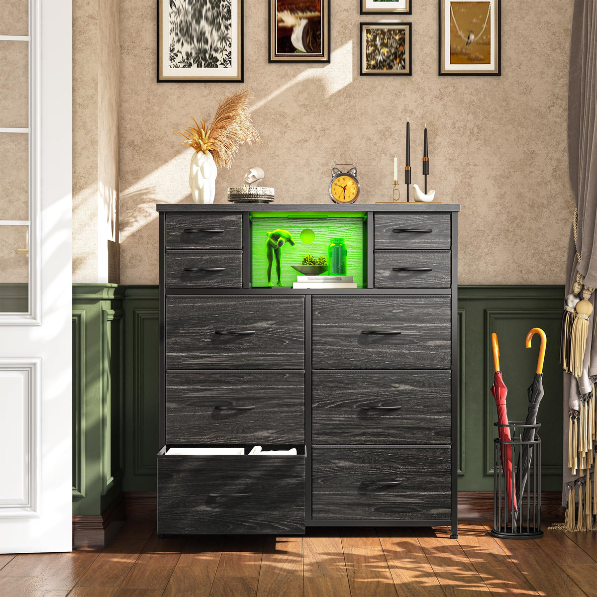 Black 10 Drawer Dresser with LED & Charging Station Q875461